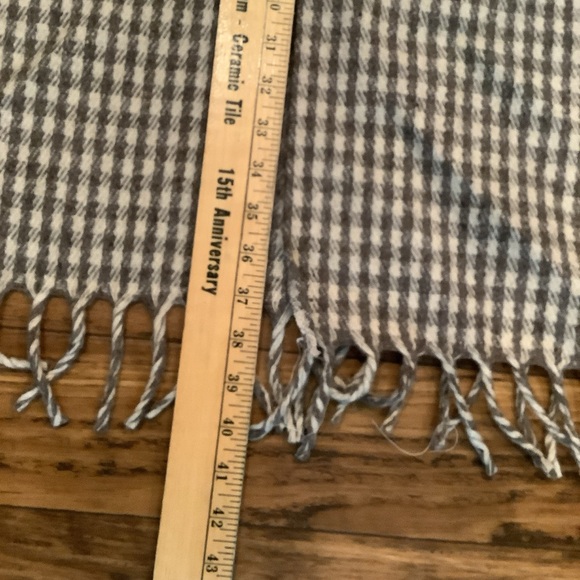 Grey Hounds Tooth Poncho Cape Wrap Coat Wool Button Front Fringe Scarf One Size - Picture 11 of 11